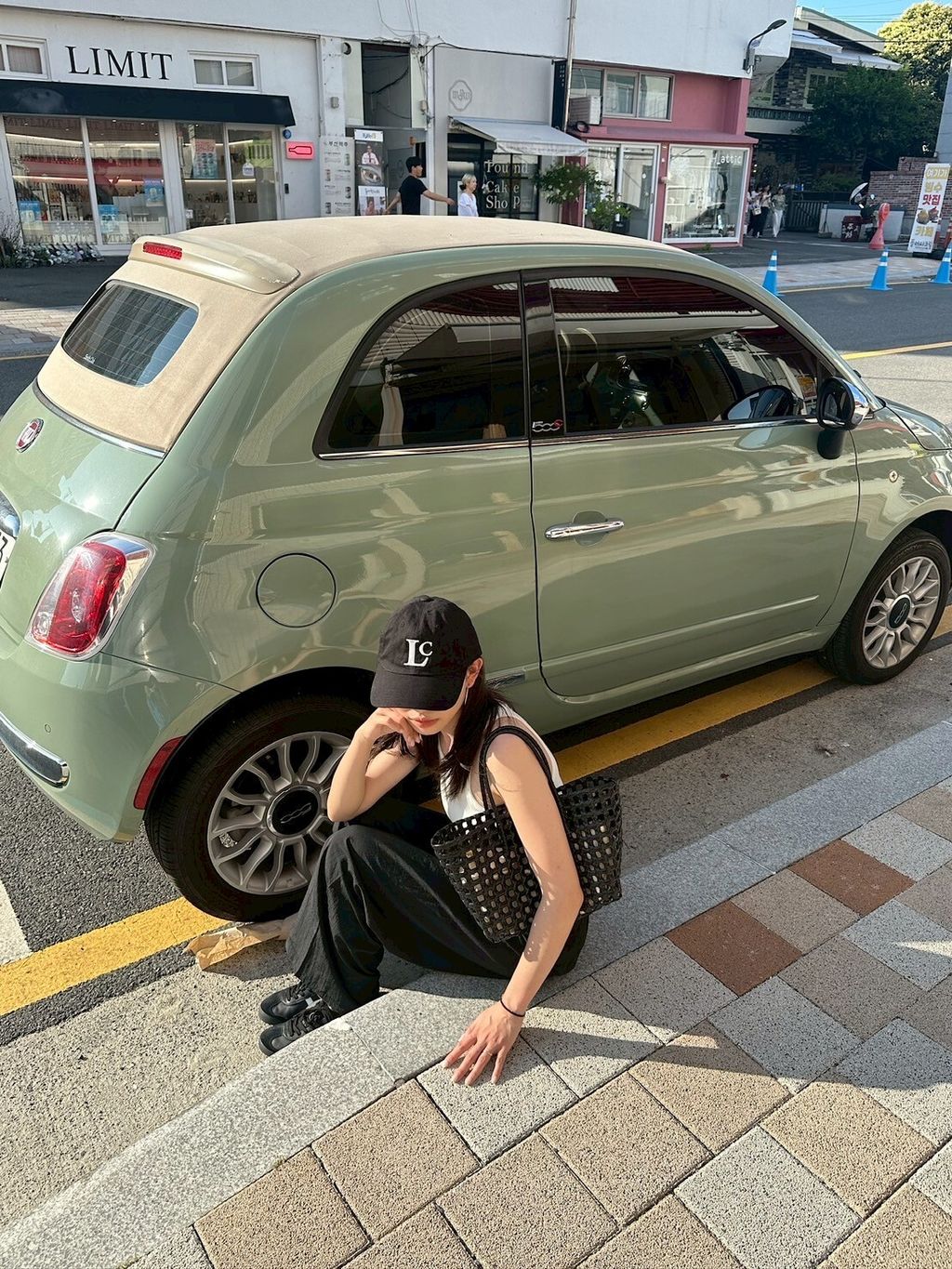 LINE_ALBUM_2025611_250708_170