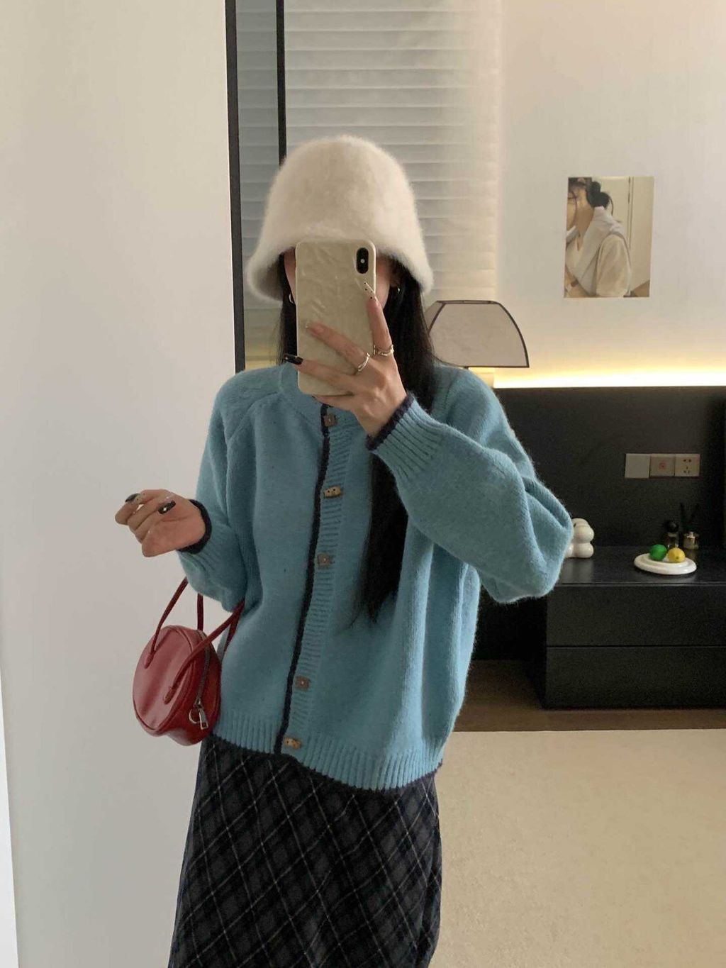 LINE_ALBUM__63185複古木扣開衫毛衣 p400_251110_42