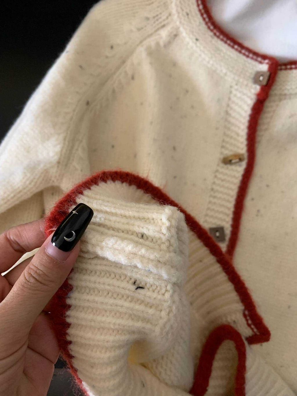 LINE_ALBUM__63185複古木扣開衫毛衣 p400_251110_55