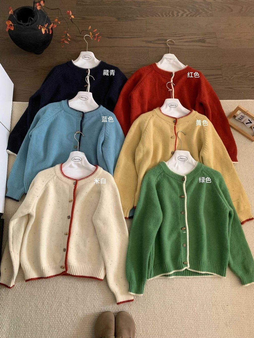 LINE_ALBUM__63185複古木扣開衫毛衣 p400_251110_57