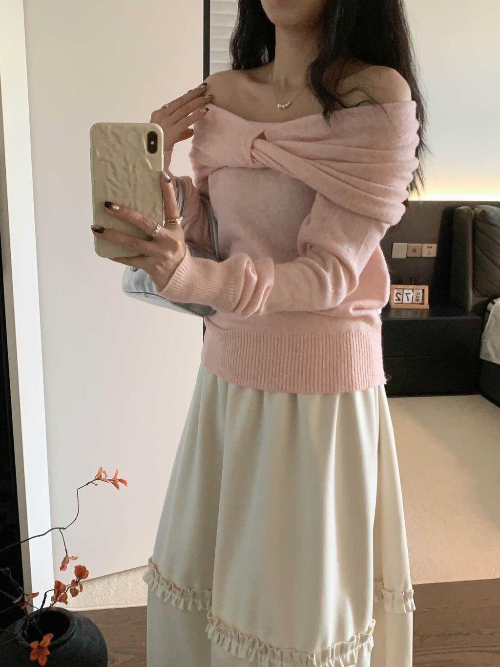 LINE_ALBUM__63214 一字領扭結針織衫 P290 長47胸43_251111_6