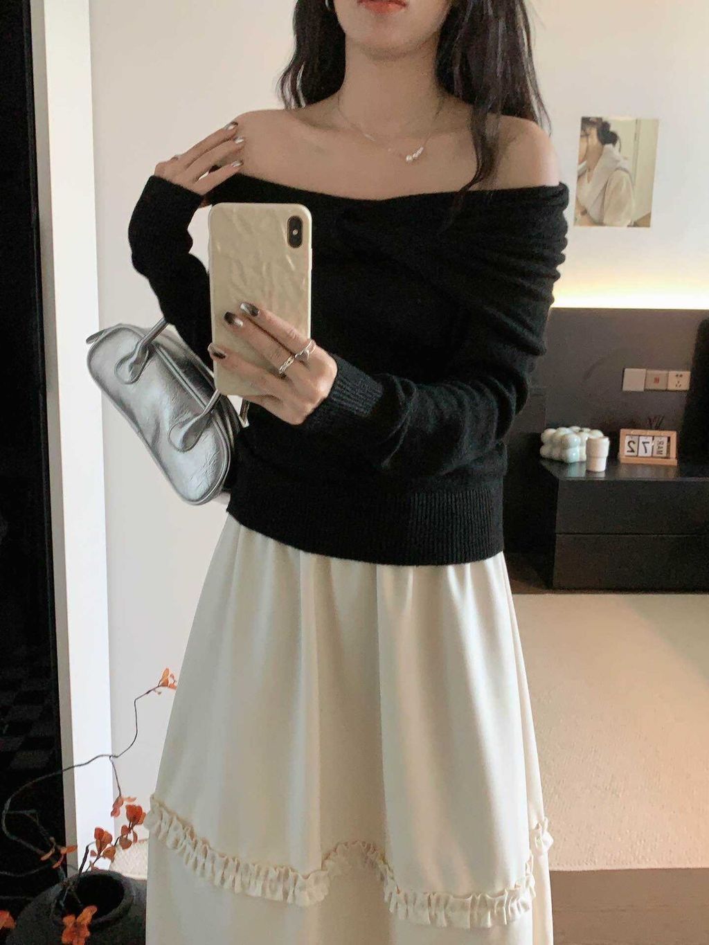 LINE_ALBUM__63214 一字領扭結針織衫 P290 長47胸43_251111_10