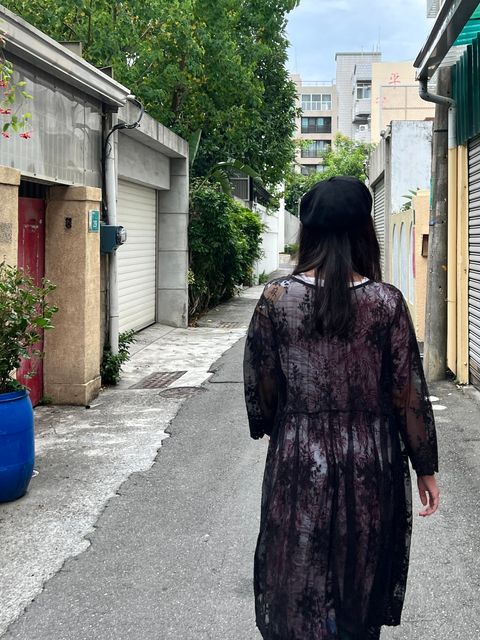 黑 (8)