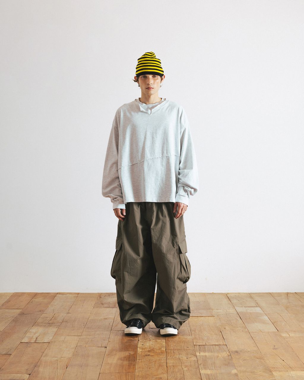 975b6483e9964d15417bfafbf54f98a0