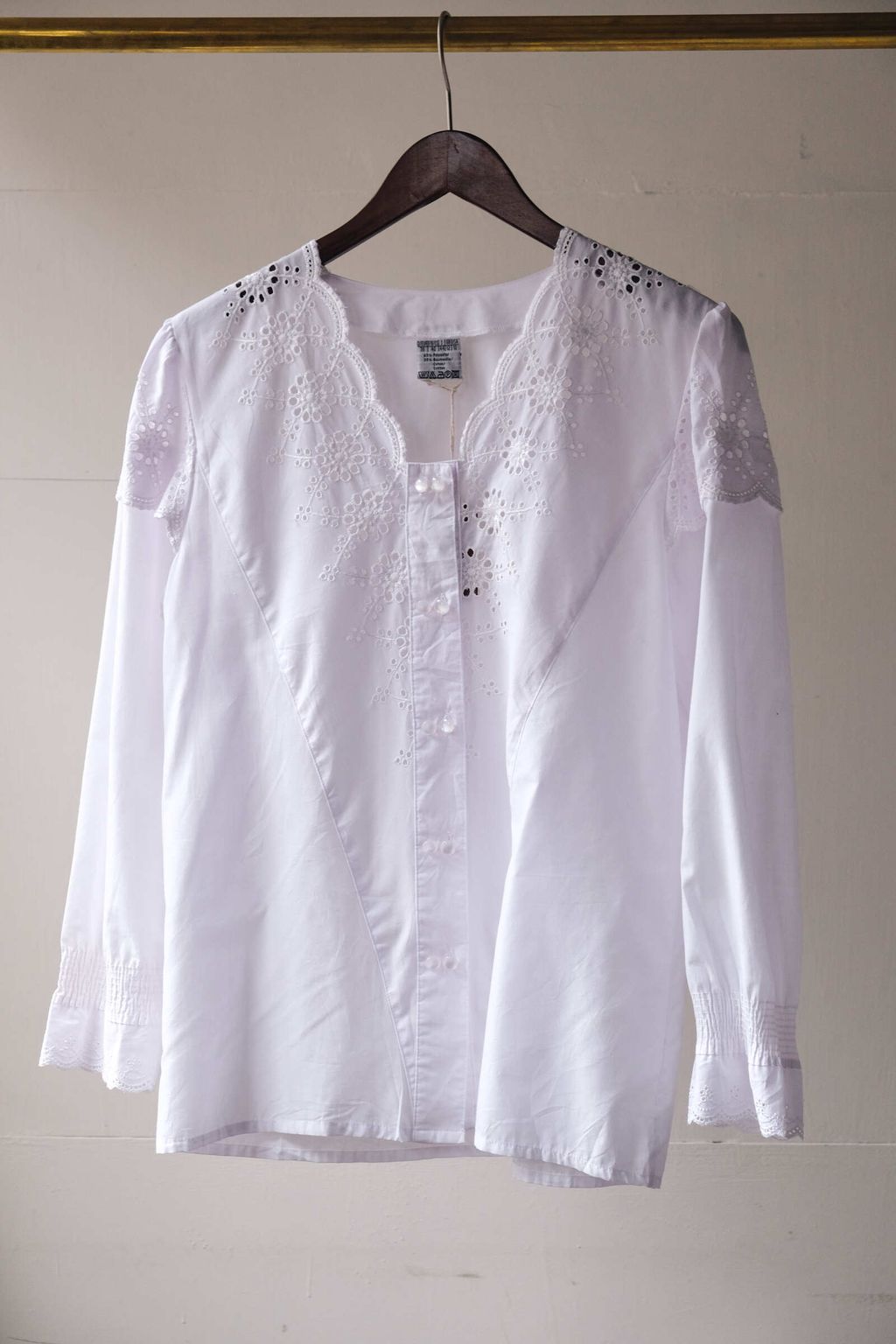 D7101435-4D61-471C-BC44-8B7DD07BA3DD