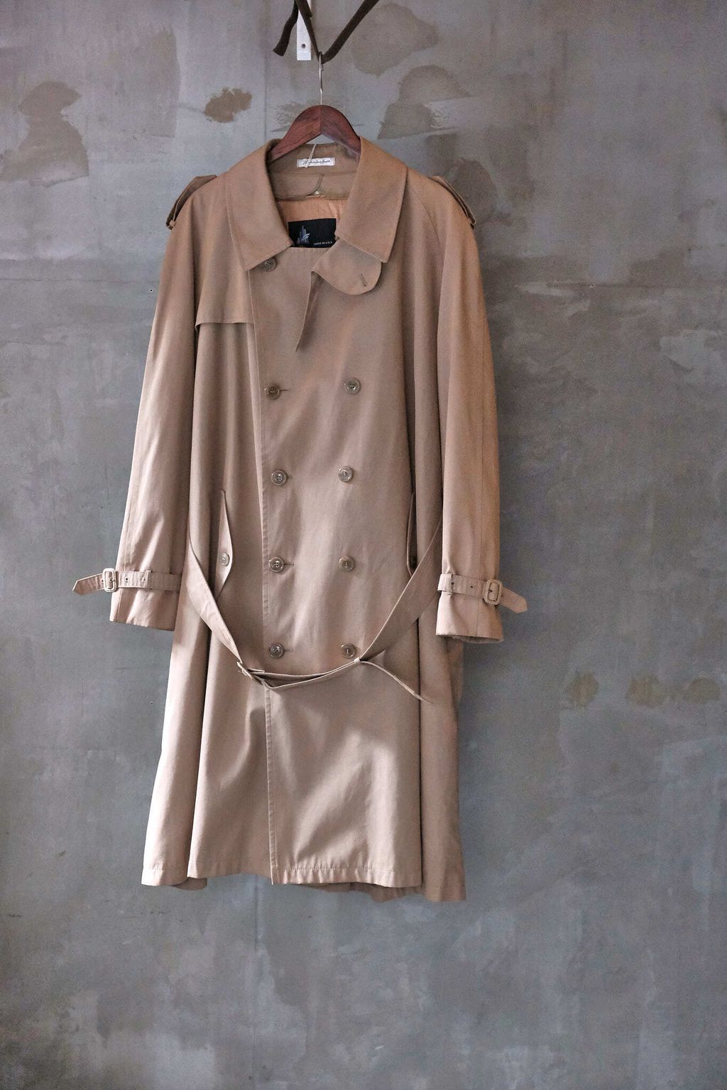 B9F76F1F-A715-46AC-9DA7-0B4A8C336F9C