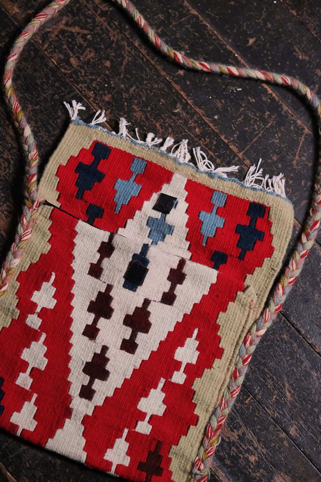 935BC6E3-2751-4B95-812A-5894B39F8803