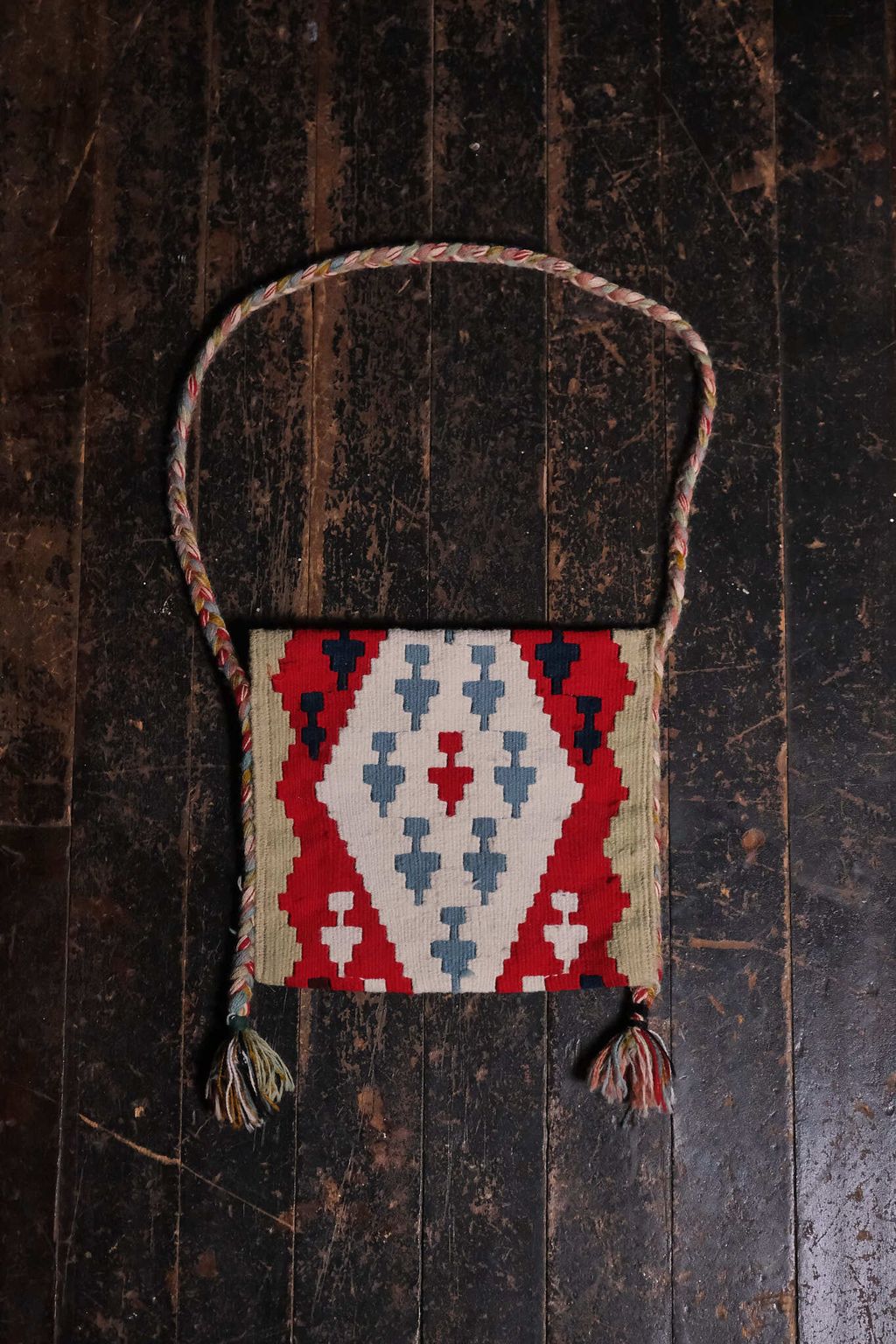 B80C2542-6609-4964-A081-774B77A5E022