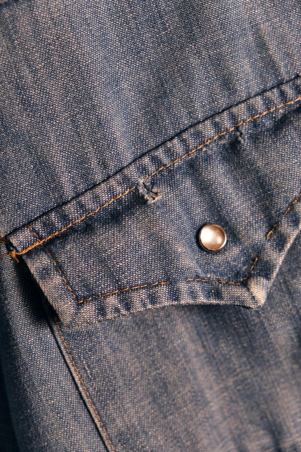 AAC007E4-6770-4423-B221-88FB8B2D829A