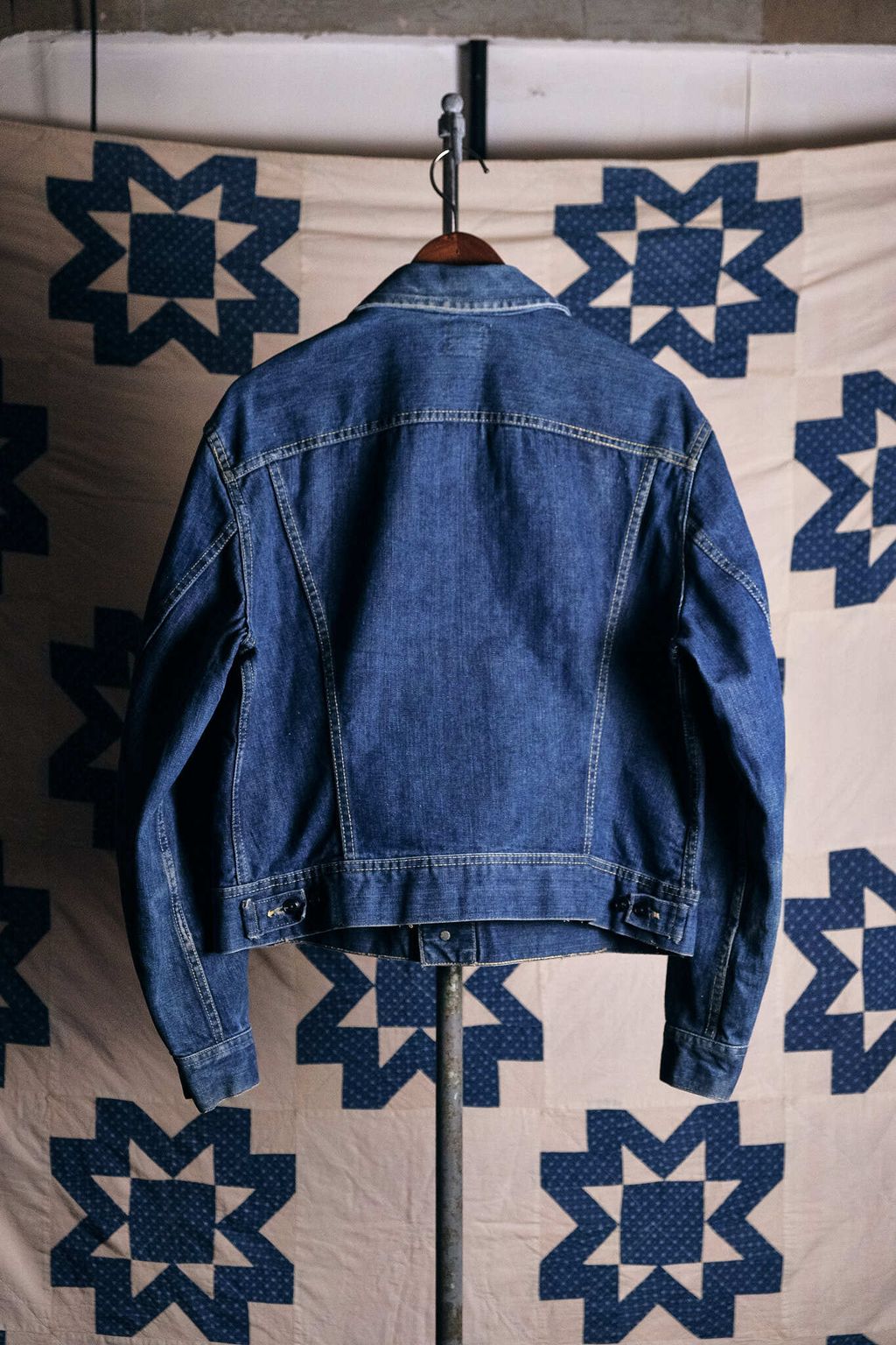 6FC218A3-CA1B-42F7-AF39-FFC21A84A435