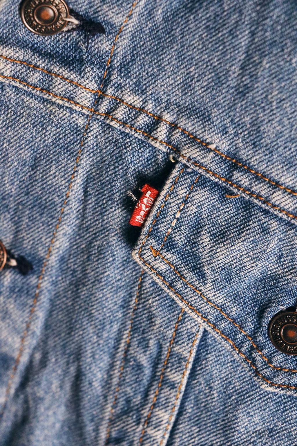 D2DB319E-D5D2-4EE8-9F97-722528D74F80