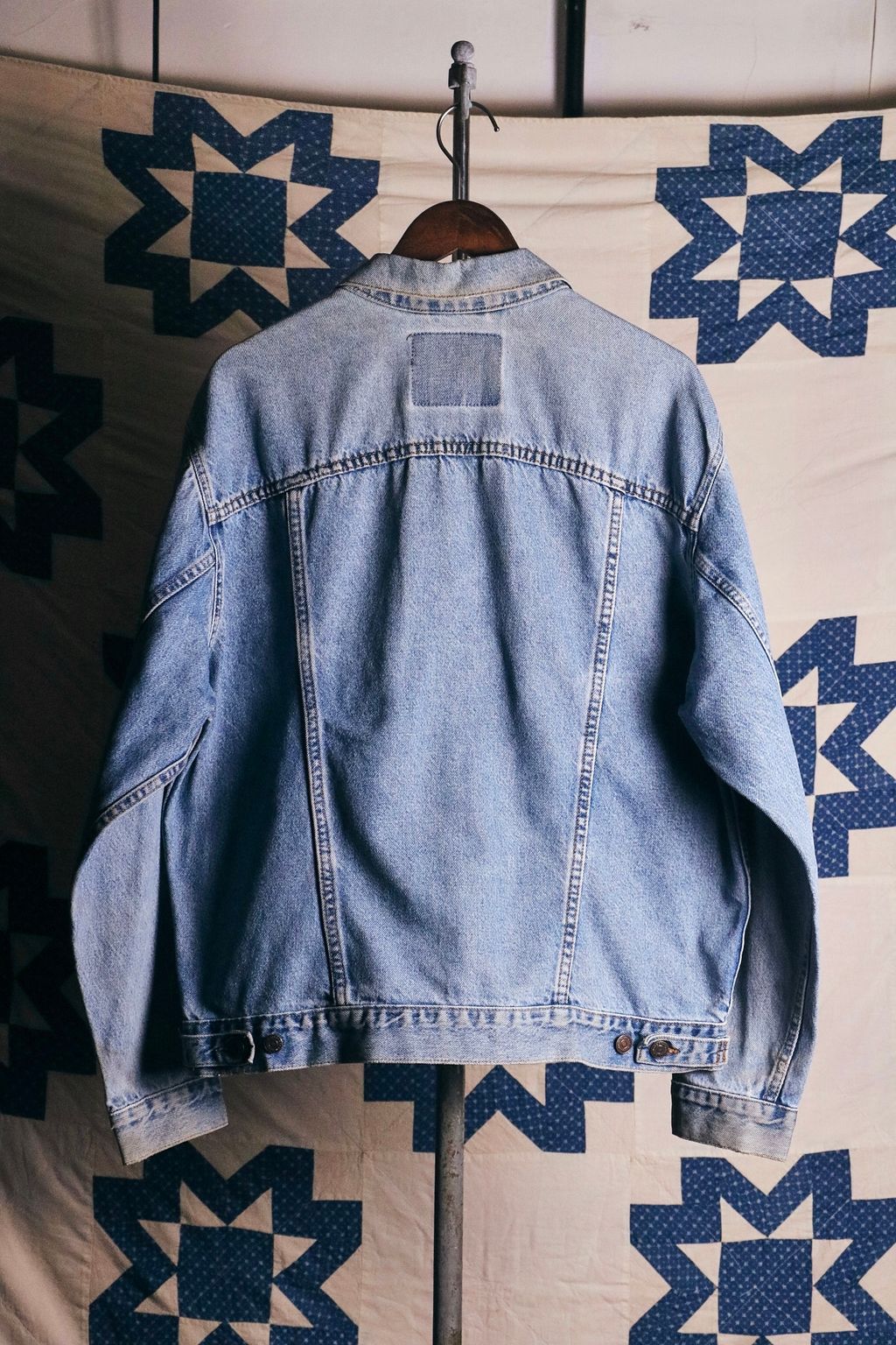 AC4A8CAA-6919-4C27-A412-818EC7212AEE