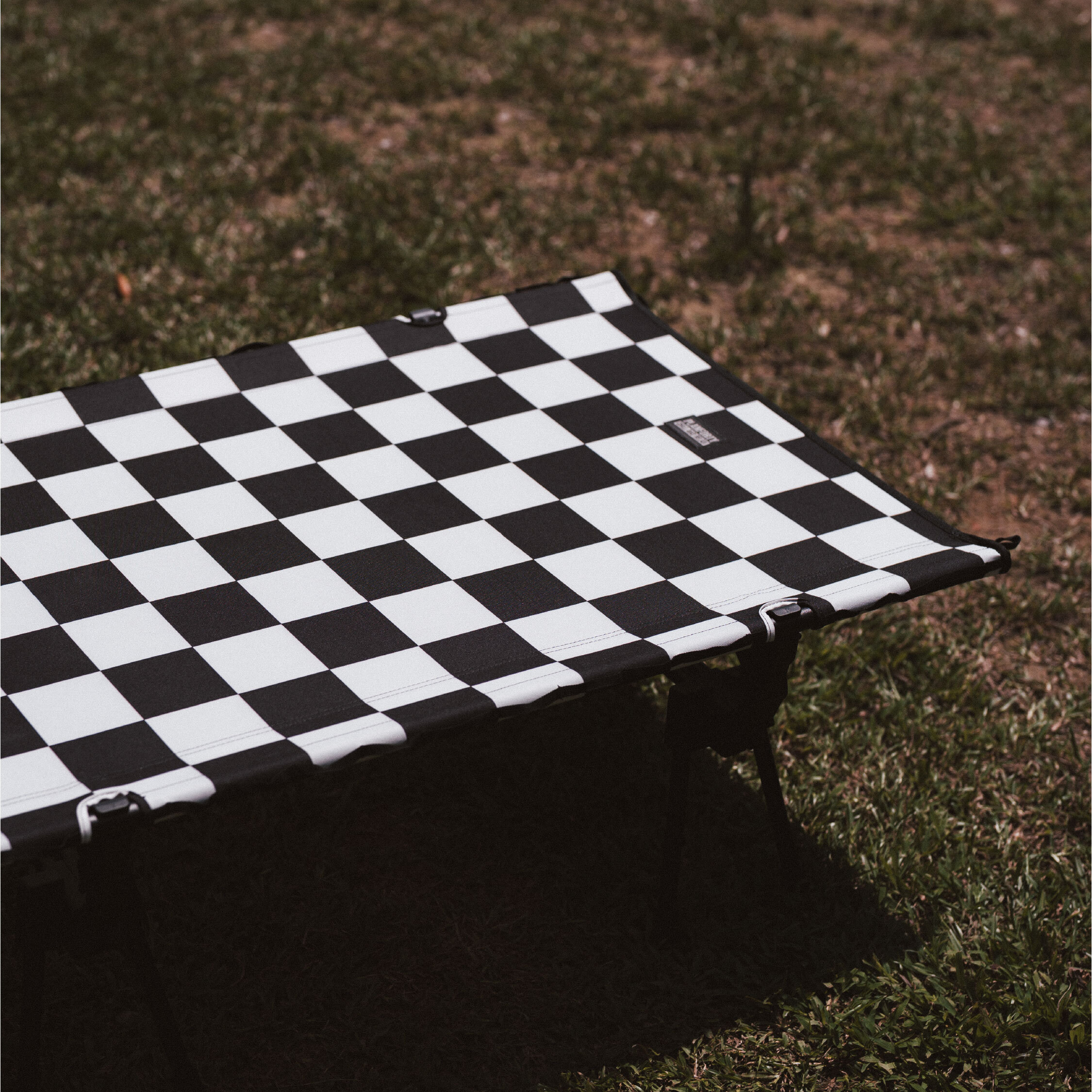 B&W GRID 1080X080-18