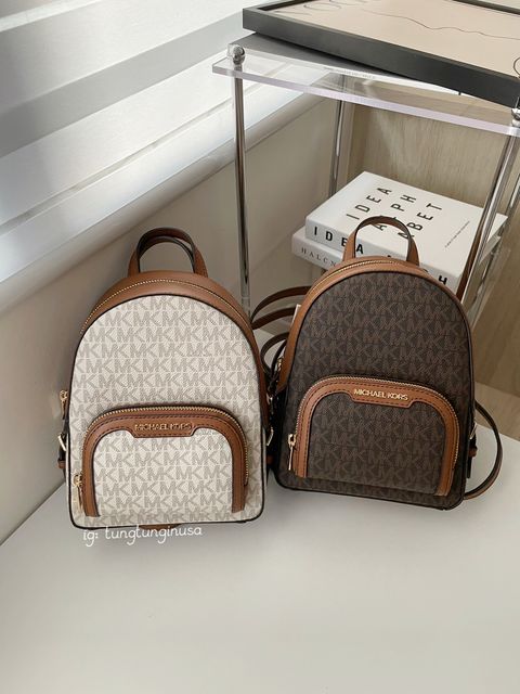 D8293E8F-C60C-41BC-9E45-61CDBD2E29CC