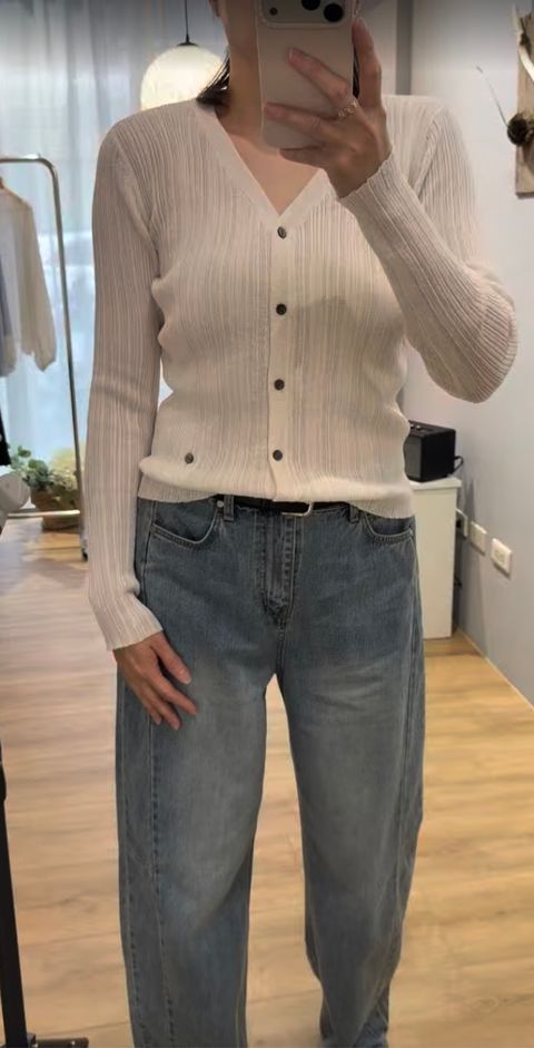 DF95CC83-D7C1-4B07-9BFF-B7C1540AB080