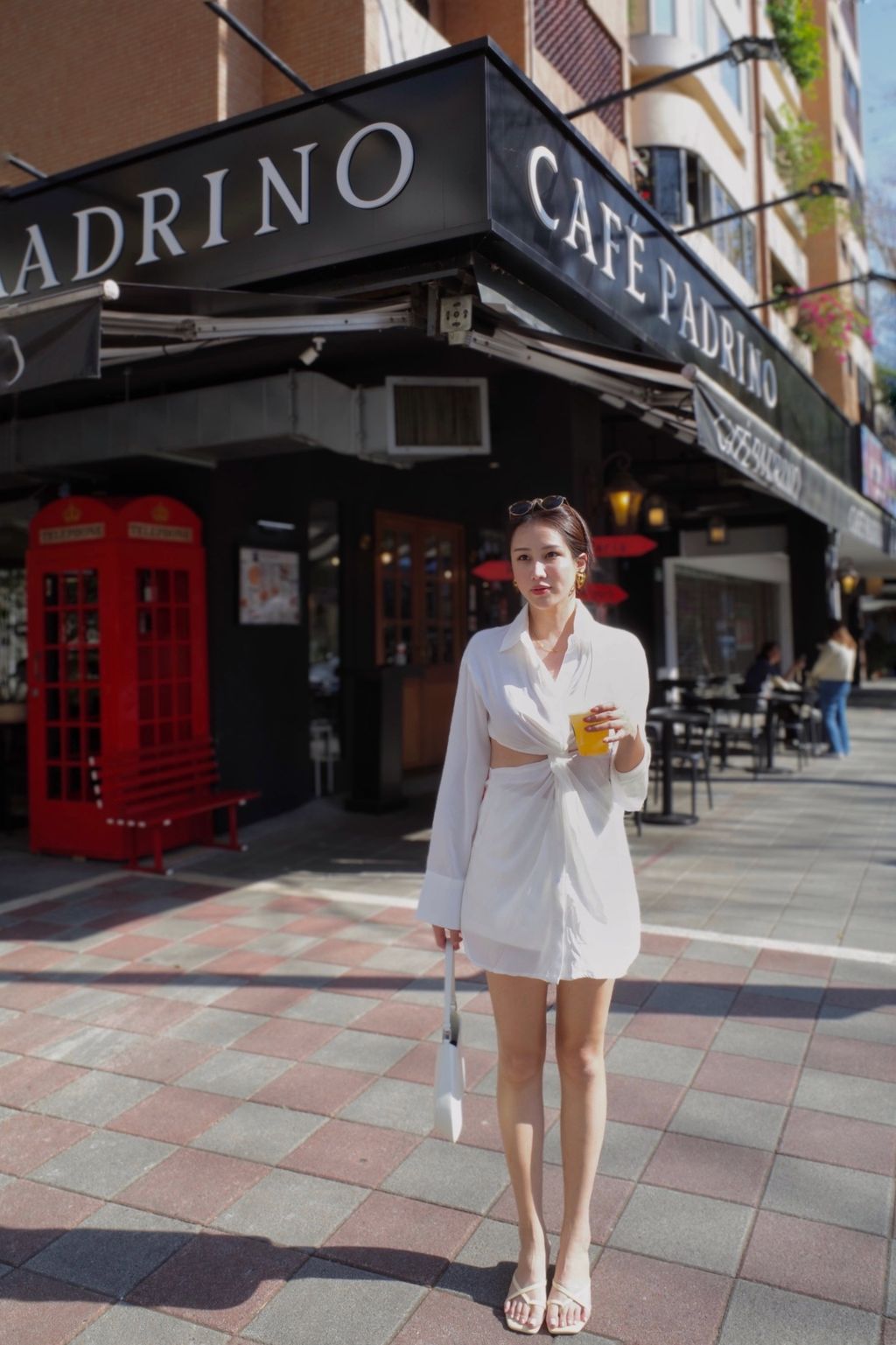 3F1536B9-2802-46A5-8C49-78B26AE51C15