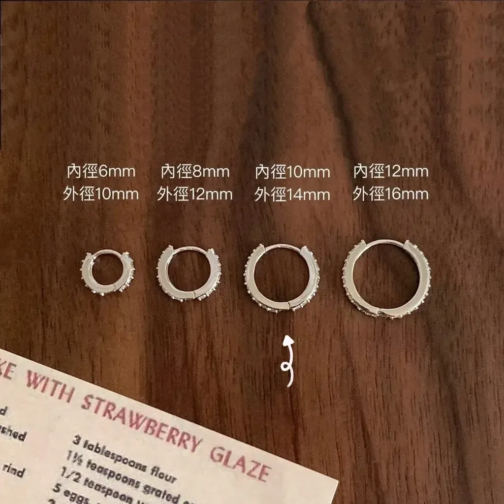 93070077