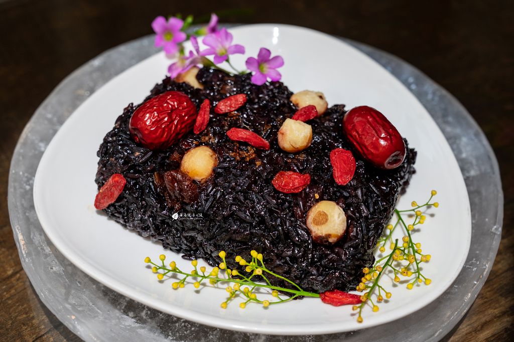 2227紫米芋頭蓮子糕 意象照-1-logo