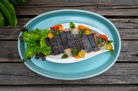 2628猴菇蒲燒鰻 意象照1 logo