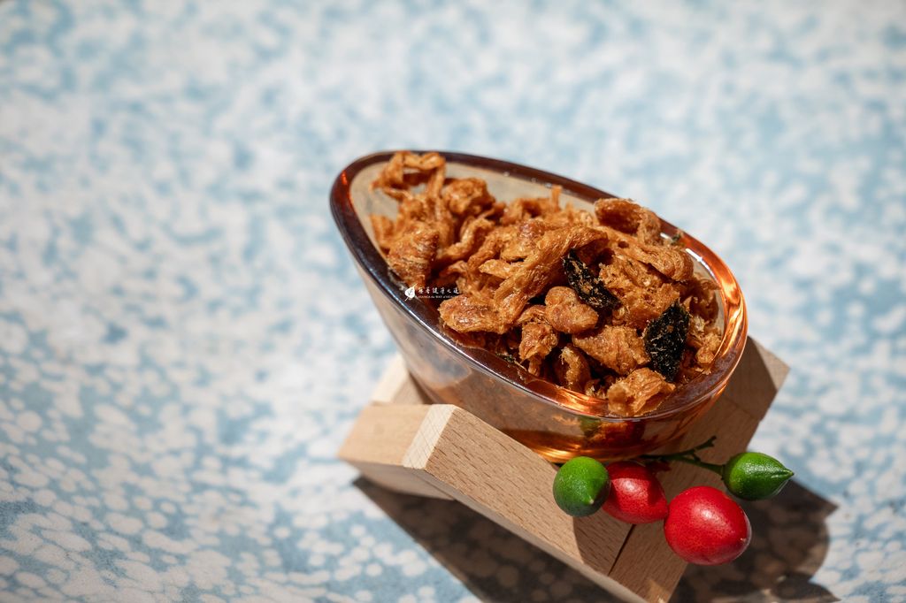 2600.2601素香鬆．罐裝.袋裝 意象照-4 logo