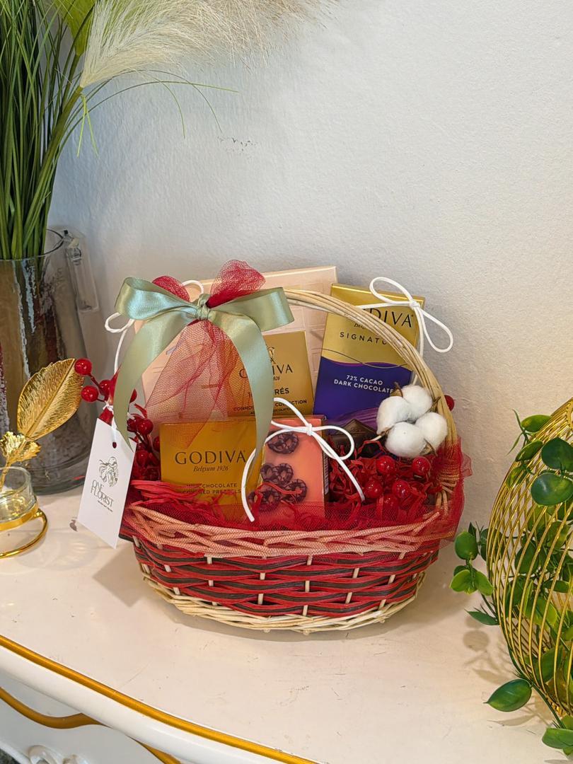 WhatsApp Image 2025-12-16 at 6.00.52 PM (1)