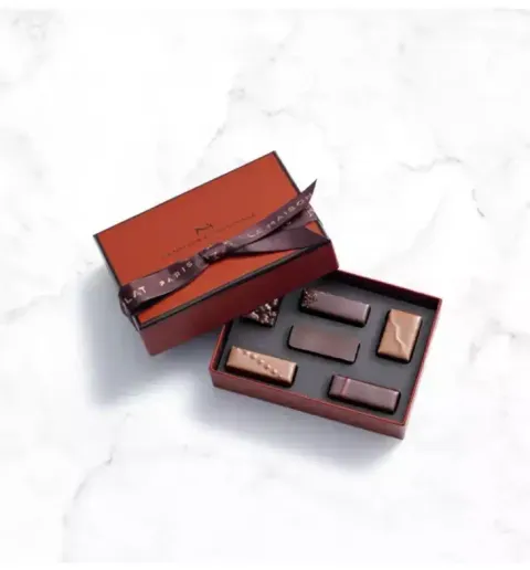 coffret_attentions_6_chocolats_asie_marbre_3.jpg-1702960261615