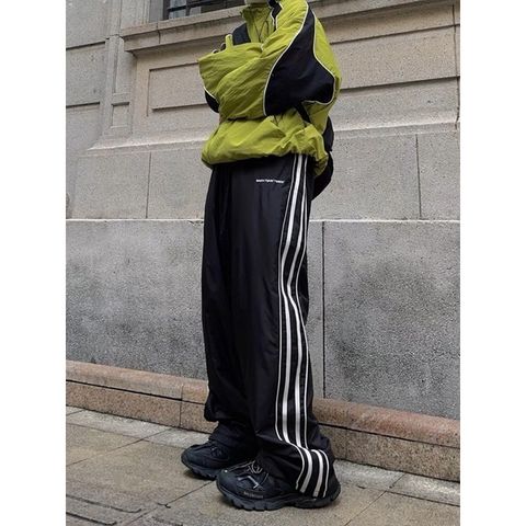 tw-11134201-23030-ar828z1lmrovfe