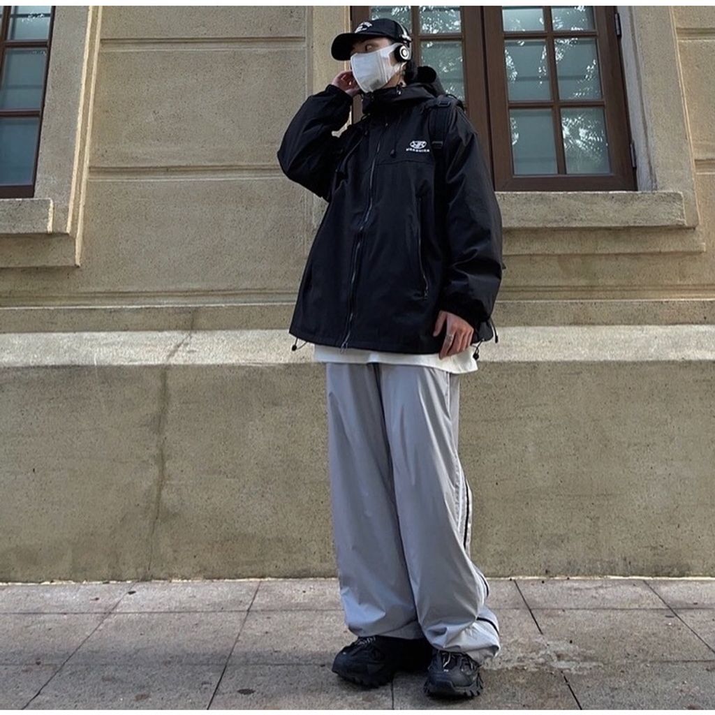 sg-11134201-22100-i6coioyc9tiva9