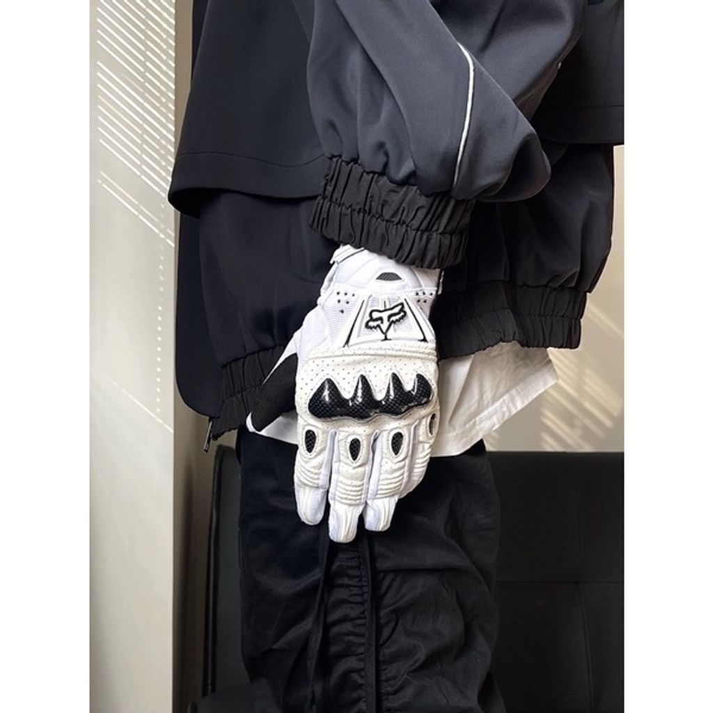 tw-11134201-7qul7-lf1d7x4mgk6n90