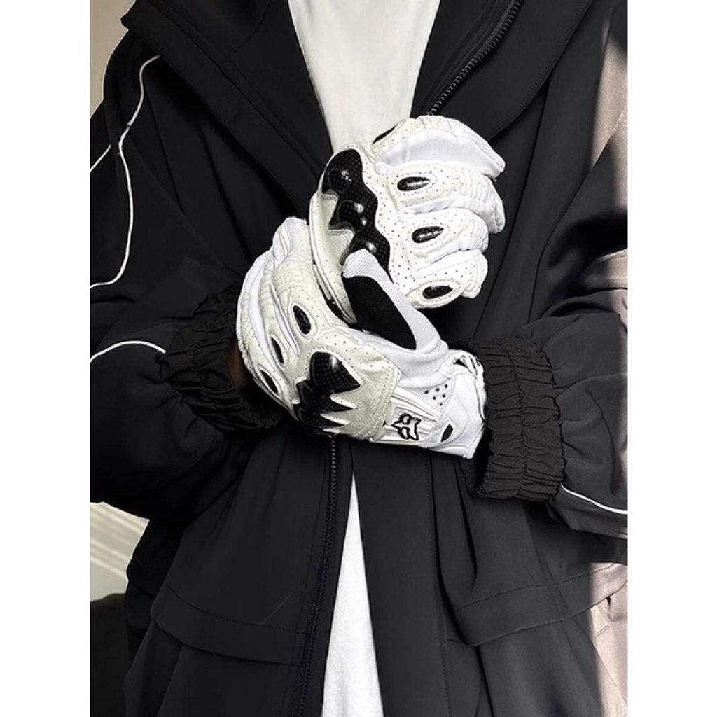 tw-11134201-7qul8-lf1d7x4mgksn5e