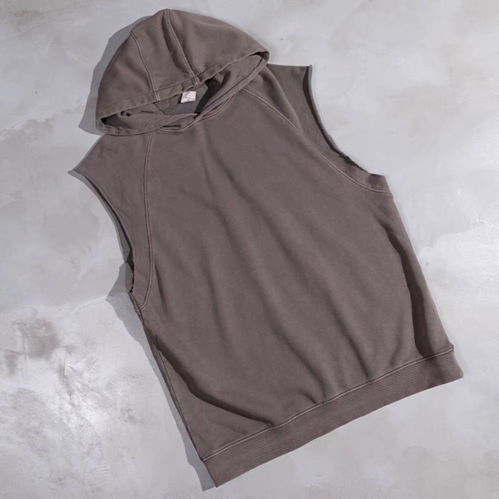 tw-11134207-7qul4-lg2j000gfda9c4