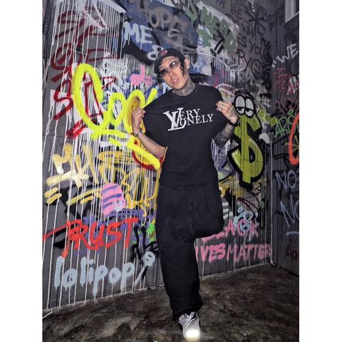 tw-11134207-7qula-liv50xn4rnw494