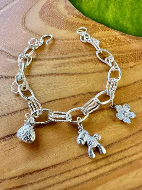 CD957863-7F80-42D7-B74A-8A09A7B3EFD8