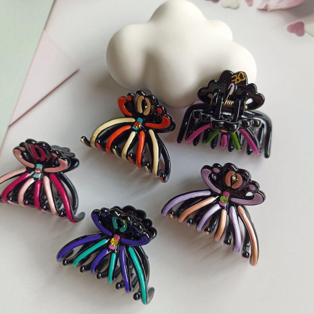 256ecd1f-4d33-4df8-8c22-357fbf18a4e8516963977692186095