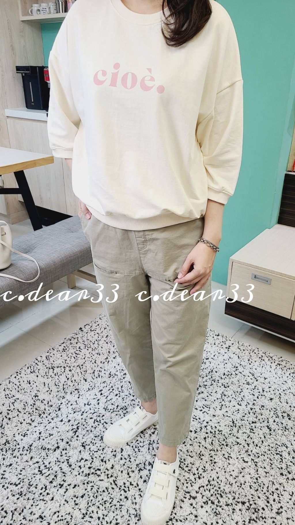 Picsart_23-04-20_08-44-49-489