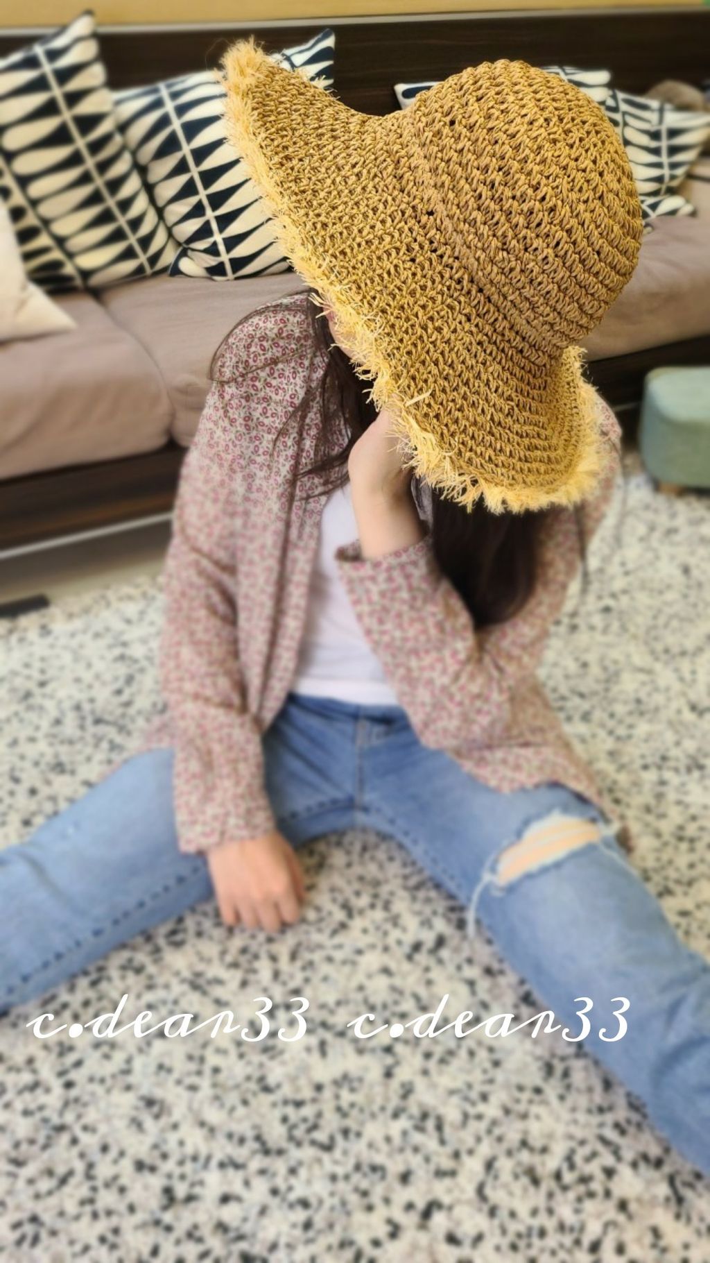 Picsart_23-04-23_21-41-33-838