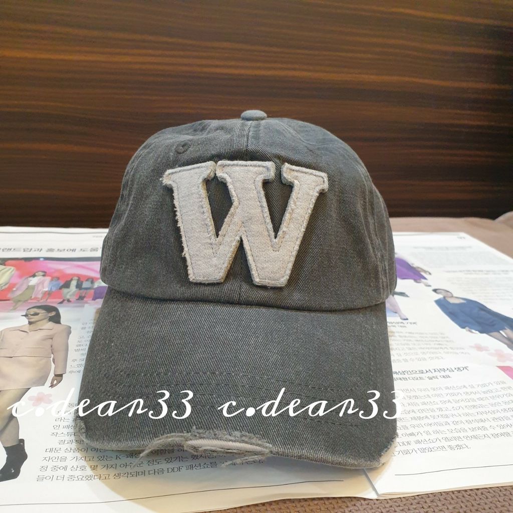 Picsart_23-04-23_22-46-04-037