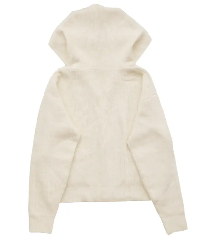 cd325106-_-01_700x840