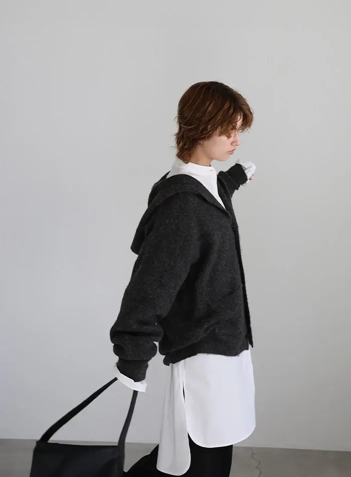 cd325106-_-bk-06_700x950