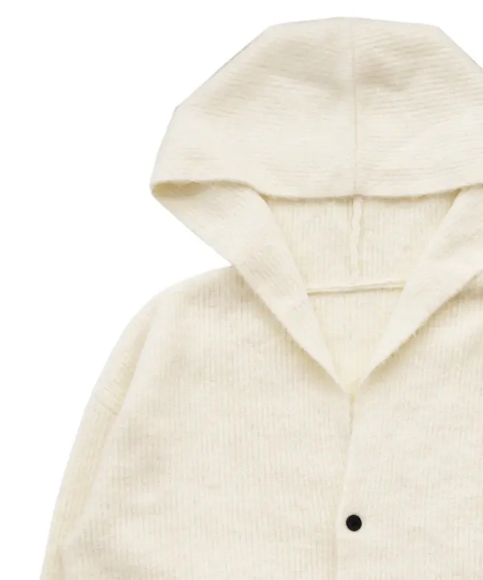 cd325106-_-02_700x840