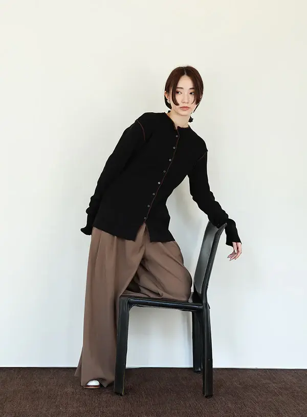 Et_cd325082-_-bk-03_600x