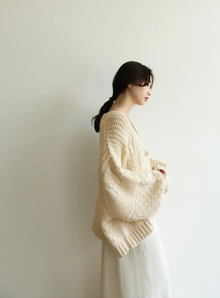 Et_cd325101-_-iv-04_700x950