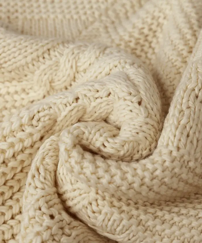 Et_cd325101-_-02_700x840