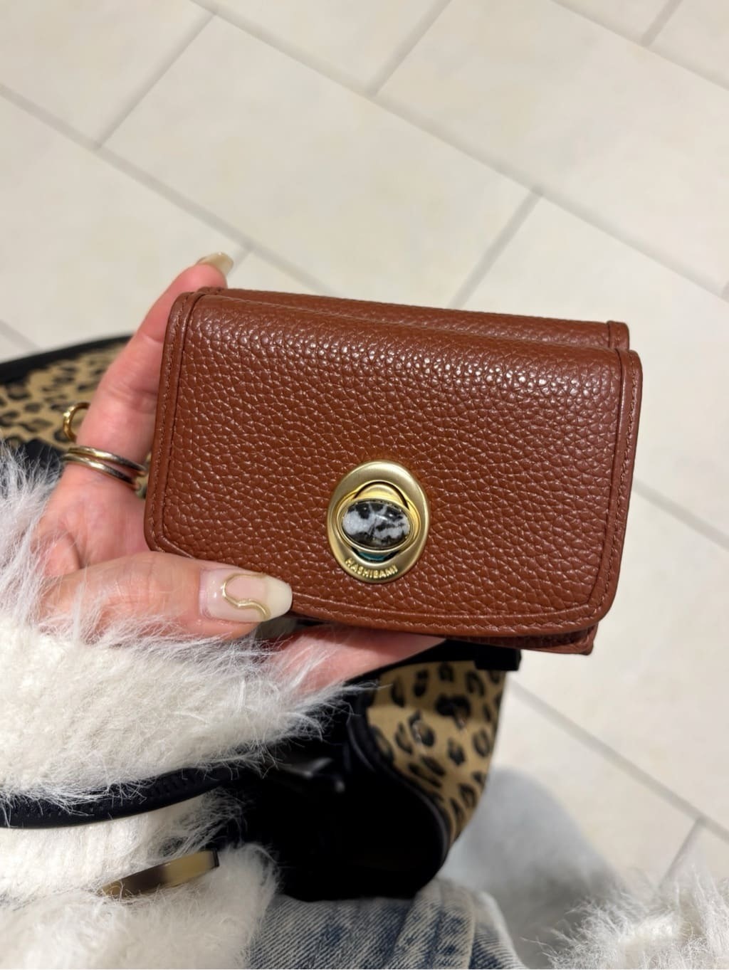 ad4c34424cb7aa4fe4164fa14d262438