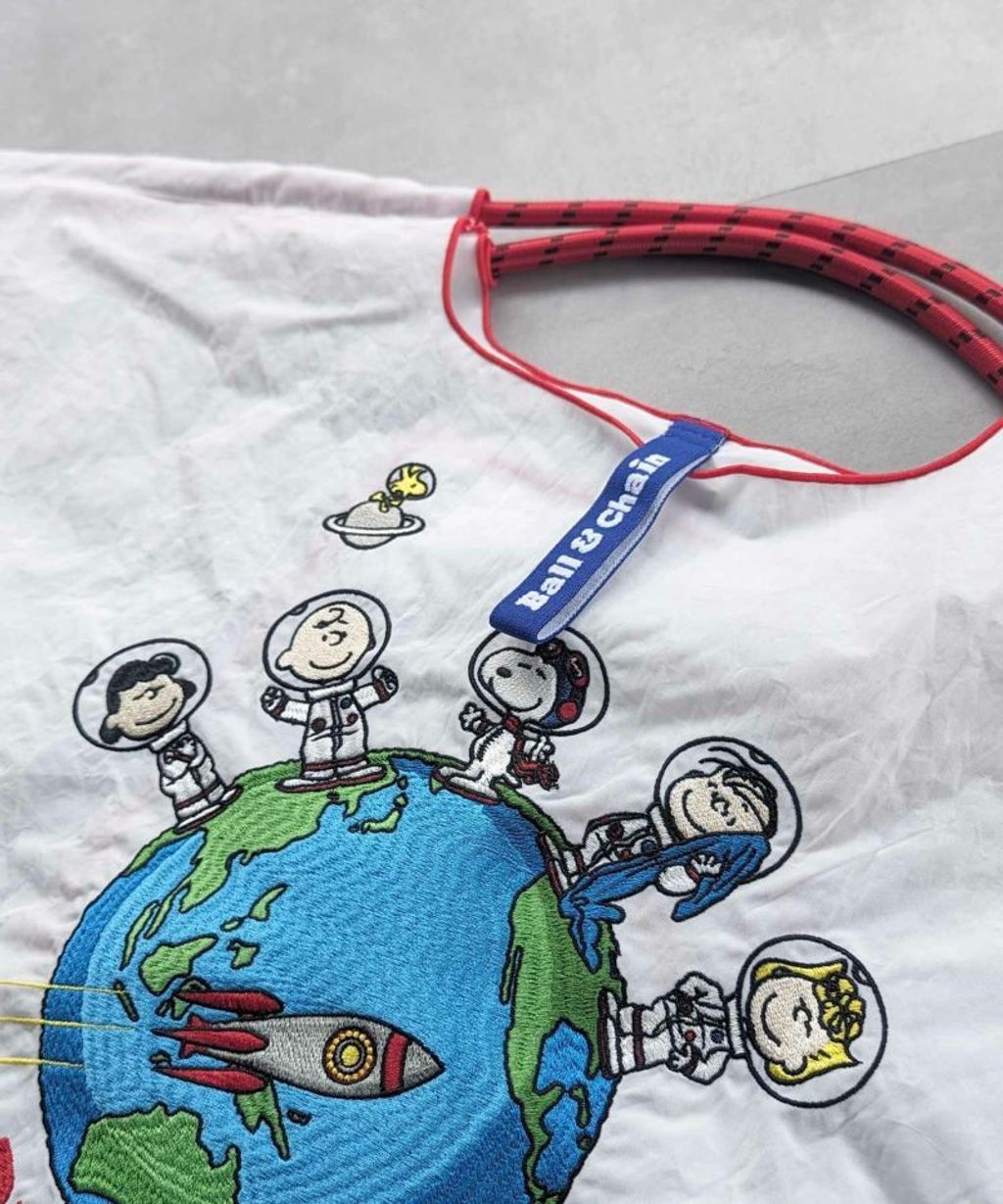 現貨] Ball&Chain x PEANUTS Snoopy 日本刺繡購物袋地球系列– Non Border