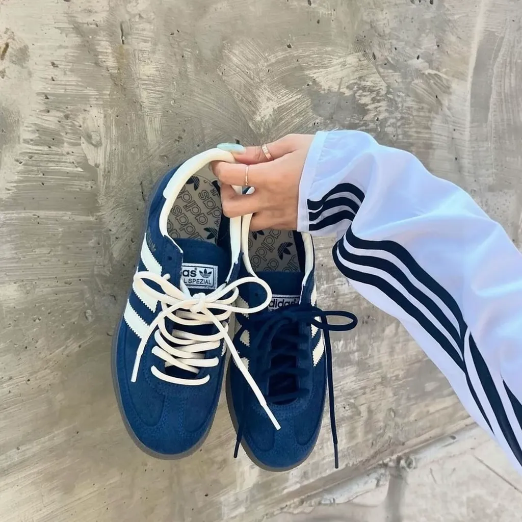 @bacon.sneakers - R⤓Download 2