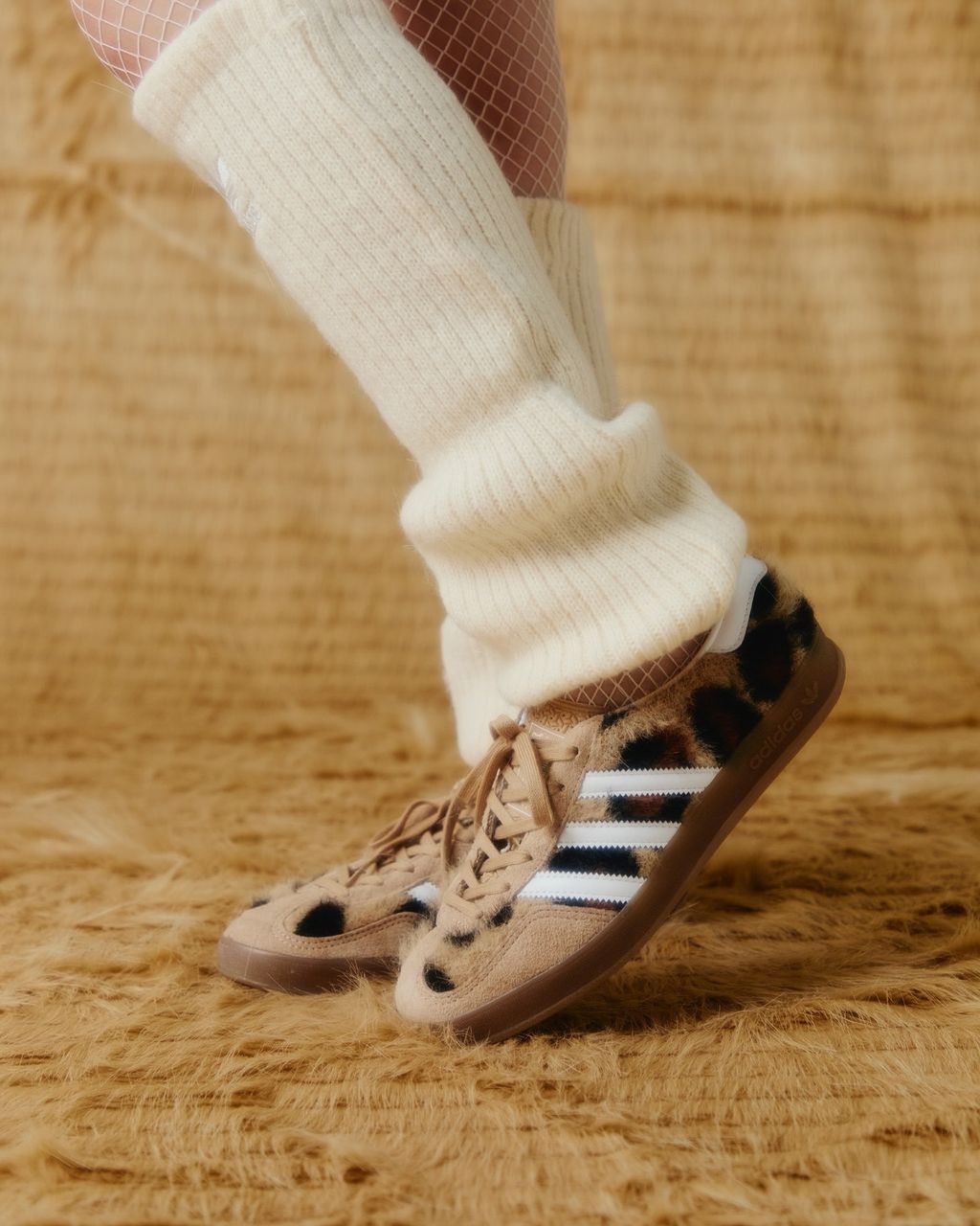 @atmos.pink_official - R⤓Download 3