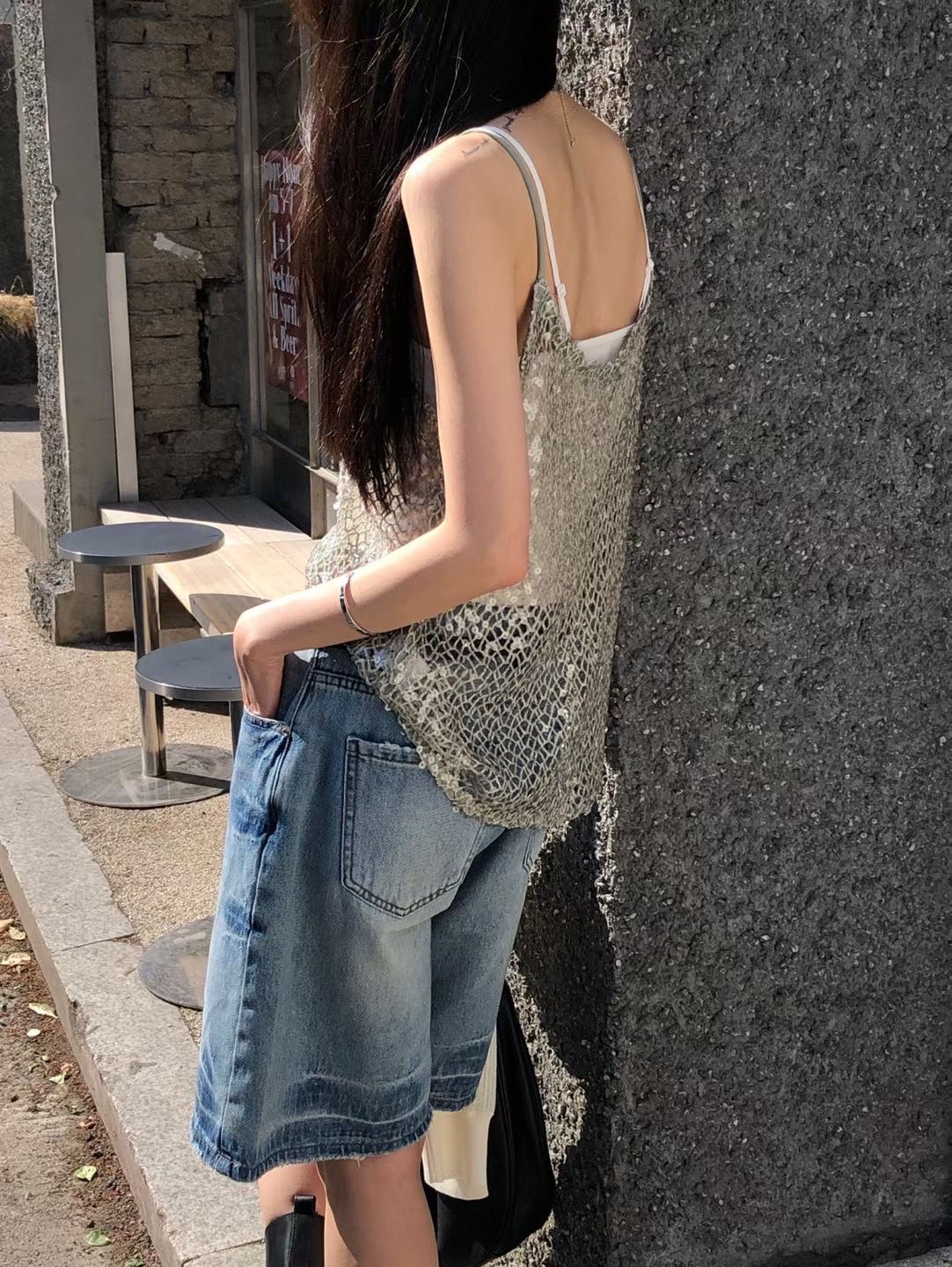 09