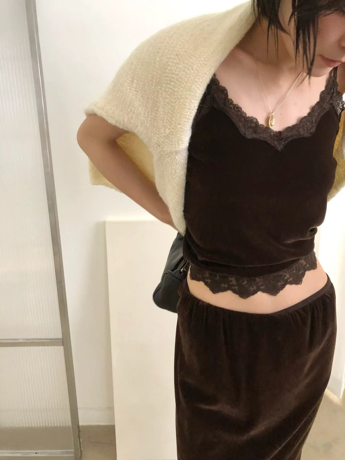 25