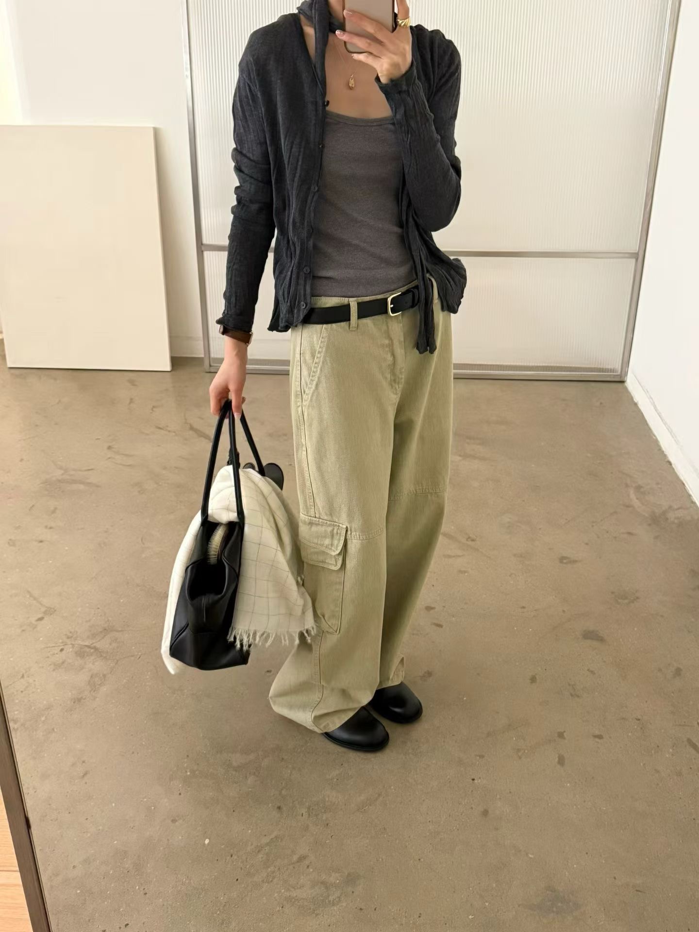 23